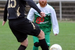 2017-11-12 Kreisoberliga DJK Sokol Ralbitz in schwarz - Hoyerswerdaer FC in grün 1:1 Foto: Werner Müller