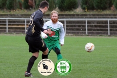 2017-11-12 Kreisoberliga DJK Sokol Ralbitz in schwarz - Hoyerswerdaer FC in grün 1:1 Foto: Werner Müller