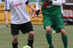 2017-11-25 Achtelpokalfinale SV Bautzen II in weiß - Hoyerswerdaer FC in grün 1:9 Foto: Werner Müller