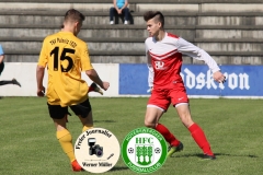 2018-04-28
 B- Junioren 
Hoyerswerdaer FC in rot 
 -
TSV  Pulsnitz 1920 in gelb
3:5 (1:4)
Foto: Werner Müller