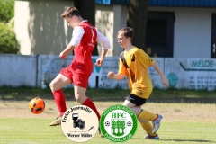 2018-04-28
 B- Junioren 
Hoyerswerdaer FC in rot 
 -
TSV  Pulsnitz 1920 in gelb
3:5 (1:4)
Foto: Werner Müller