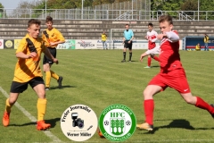 2018-04-28
 B- Junioren 
Hoyerswerdaer FC in rot 
 -
TSV  Pulsnitz 1920 in gelb
3:5 (1:4)
Foto: Werner Müller