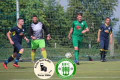 2018-05-12 
Fußball Kreisoberliga 
SV Bautzen in dunkelblau 
-
Hoyerswedawer FC in grün 

Foto: Werner Müller