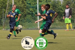 2018-05-12 
Fußball Kreisoberliga 
SV Bautzen in dunkelblau 
-
Hoyerswedawer FC in grün 

Foto: Werner Müller