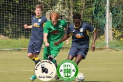 2018-05-12 
Fußball Kreisoberliga 
SV Bautzen in dunkelblau 
-
Hoyerswedawer FC in grün 

Foto: Werner Müller