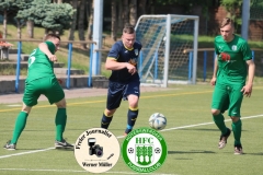 2018-05-12 
Fußball Kreisoberliga 
SV Bautzen in dunkelblau 
-
Hoyerswedawer FC in grün 

Foto: Werner Müller