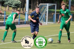 2018-05-12 
Fußball Kreisoberliga 
SV Bautzen in dunkelblau 
-
Hoyerswedawer FC in grün 

Foto: Werner Müller