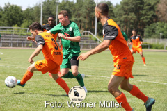 2021-07-31 Hoyerswerdaer FC I in grün - SV Trebendorf in orange2:1Foto: Werner Müller